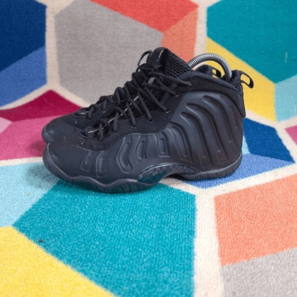 Nike Kid's Little Posite One Anthracite Size 3.5 Y - Picture 1 of 6